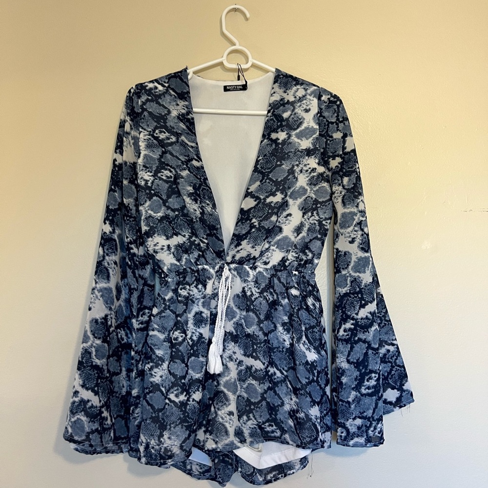 Nasty Gal Blue and White Abstract Blouse